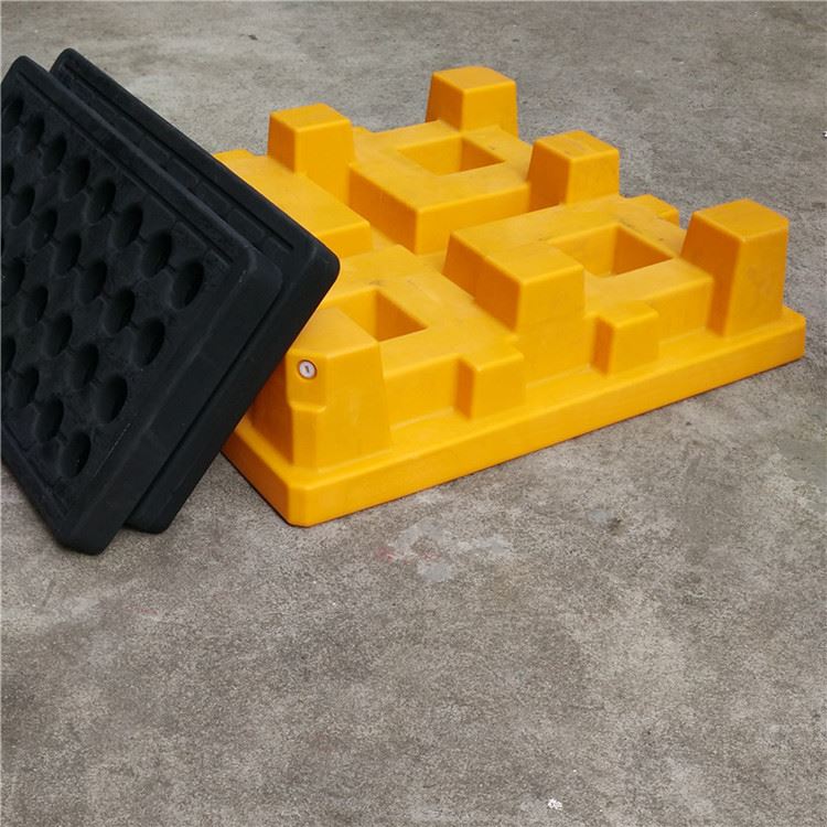 four barrel spill pallet 8